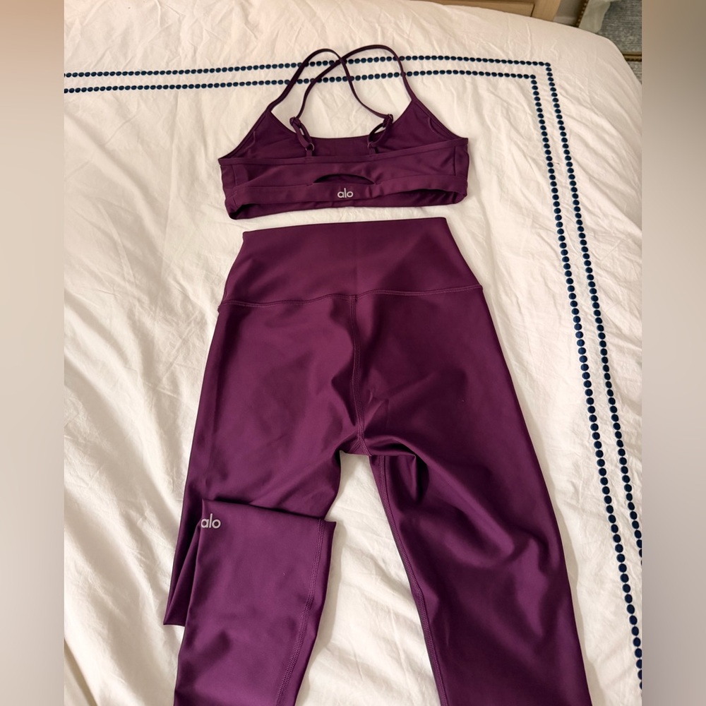 Alo Yoga Airlift Bra + 7/8 High waist leggings set plum size medium